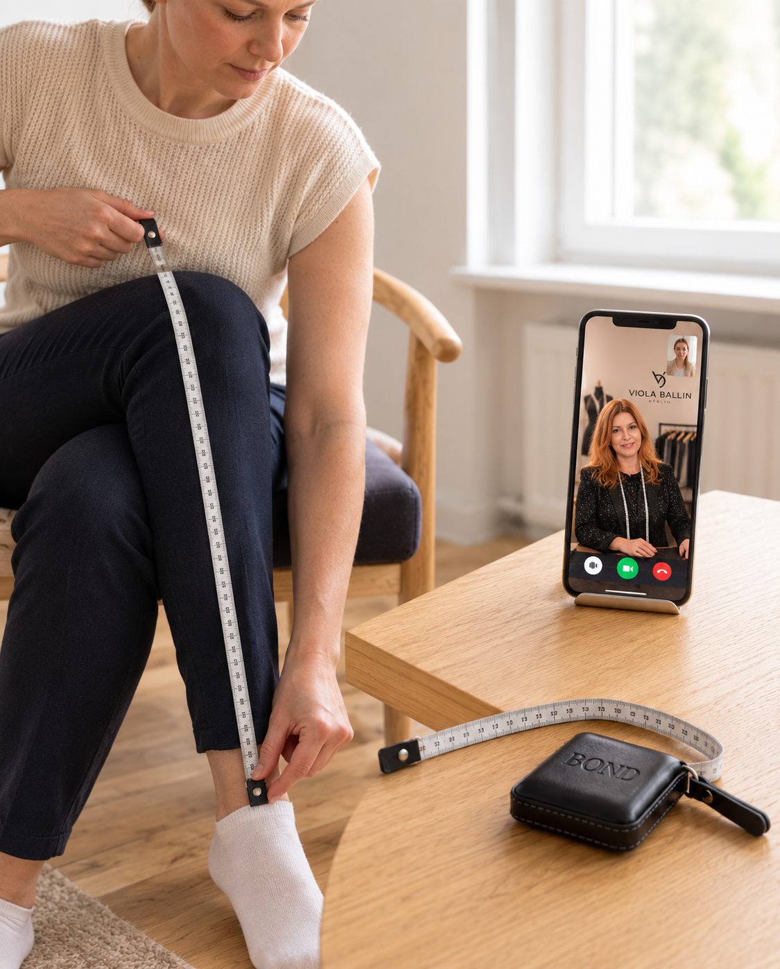 Maßanpassung per Video-Call mit Viola – inkl. BOND Leder-Maßband
